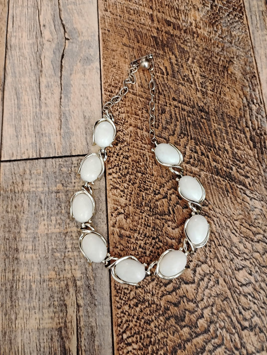 White Oval Silver Fashion Necklace